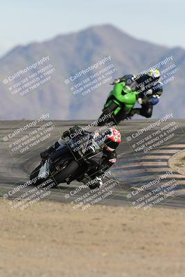 media/Nov-16-2025-Race Pace (Sun) [[8c5fa54630]]/Verified Riders/8-Turn 12 (120pm)/